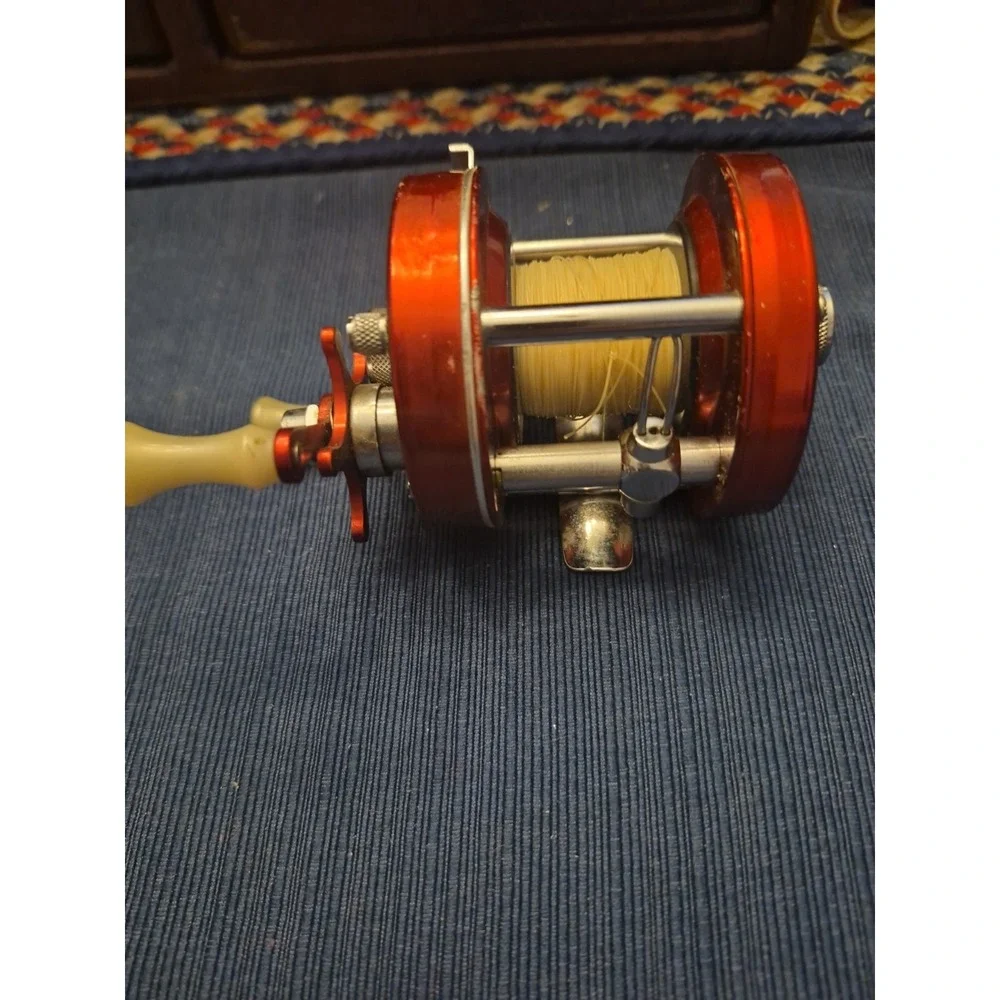 Abu Garcia AMMBASSADUER 5000  FISHING BAITCAST REEL